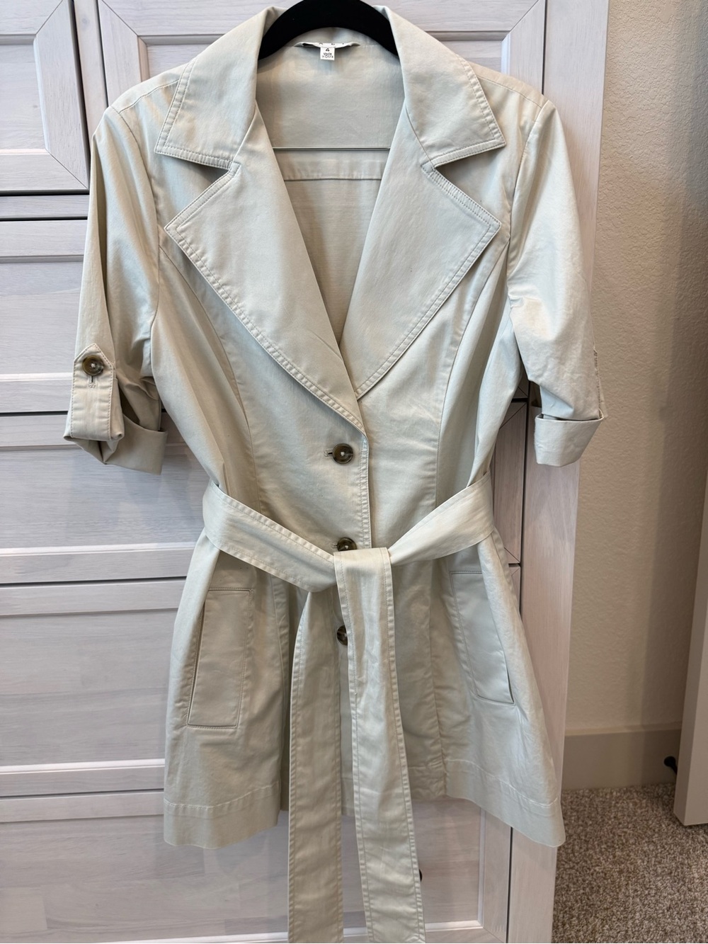 CAbi Cream Short Sleeve Belted Trench Jacket Size 4 (also have matching pants) - Picture 3 of 7